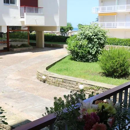 St Jean De Luz Centre Coquet T2 Plage, Thalasso, A Pied Apartment